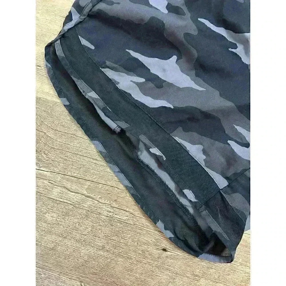 Athleta Mesh Racer Run Short 4" Women's Black Camo Print Lined Size S - Picture 2 of 10